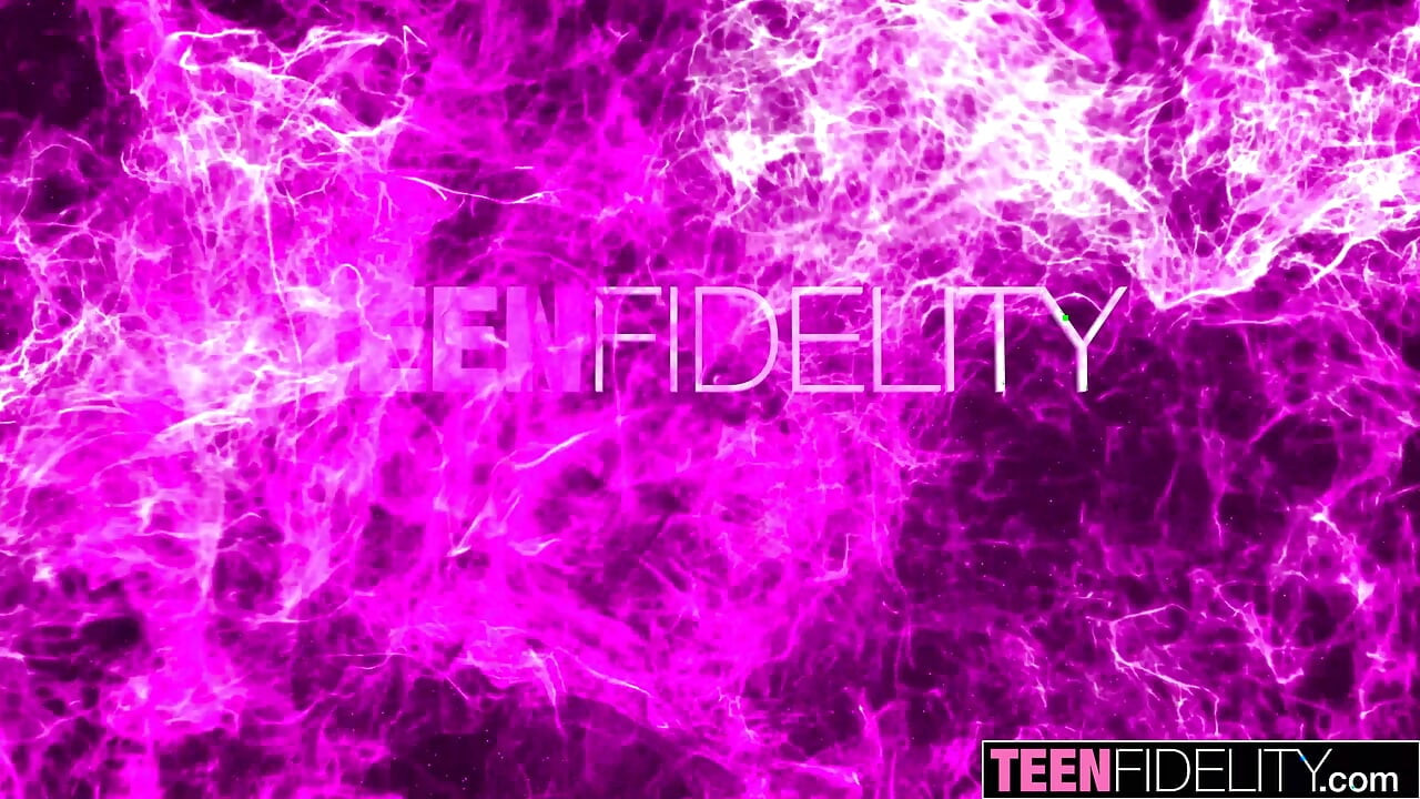 TEENFIDELITY Mira Luv está presa na detenção de pau grande