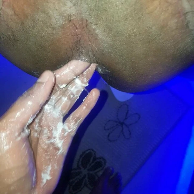 Fisting no coroa