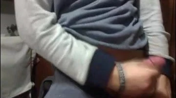 德国网络摄像头男孩男装