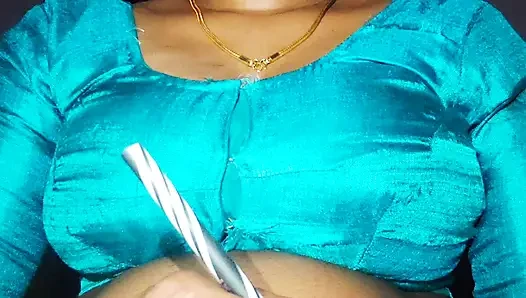 Sexy hot Aunty Seduced Her Boyfriend With Her Boobs