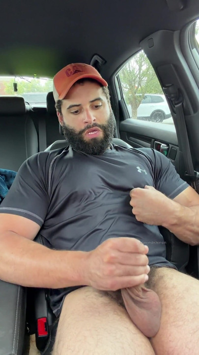 Muscle Cub in the Car