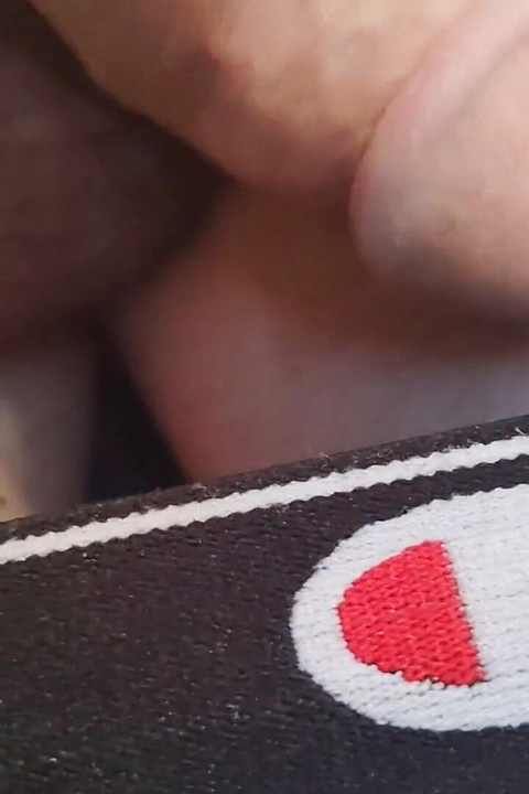 Pišanje na kurac