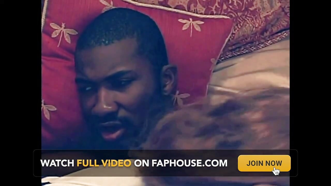 Vintage πορνό μιας κοκκινομάλλας κοπέλας που γαμήθηκε άγρια από τεράστιο μαύρο πούτσο