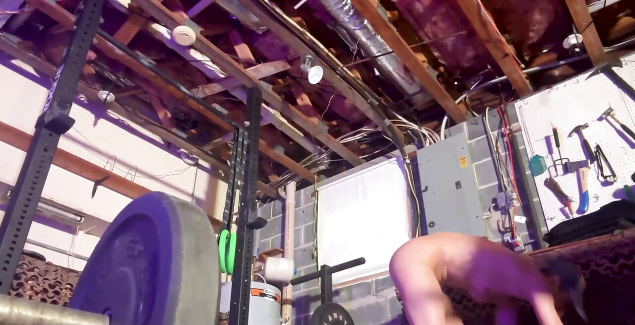 Lora to Get a Naked Deadlift Workout