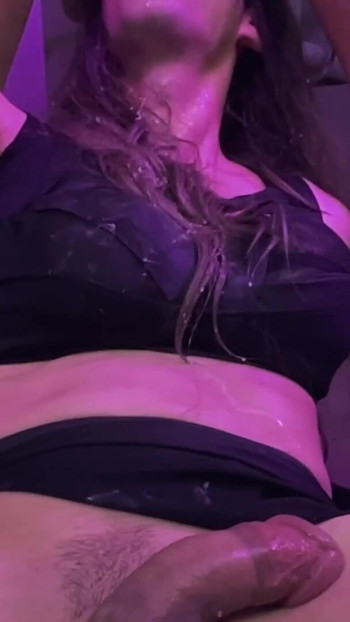 Giải phóng Enemas và đi tiểu vào miệng của cô ấy trước khi cặp mông của cô ấy | Clip 2