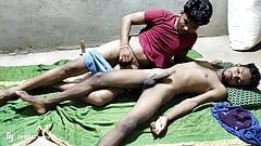 Индийская красотка необрезанный бойцовский секс трахается с большой ошибкой