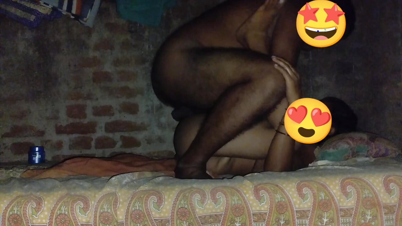 Saali ko ghar me bula ke boor chodne ke baad gand choda