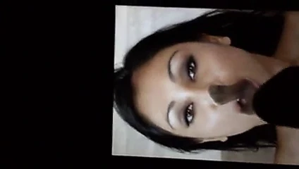Priya rai çok sıcak