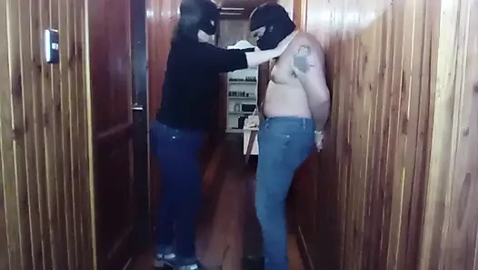 Удар в стену