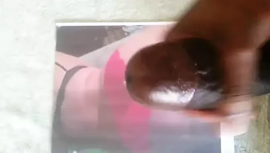 Büyük götlü bir milf (orta yaşlı kadin) haraç