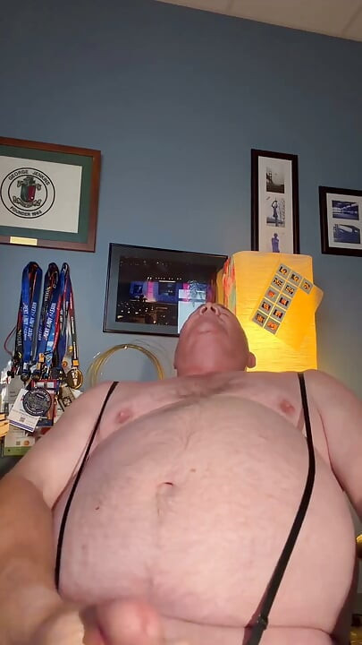 Nosio sam remenje na posao, pa sam morao da se drkam