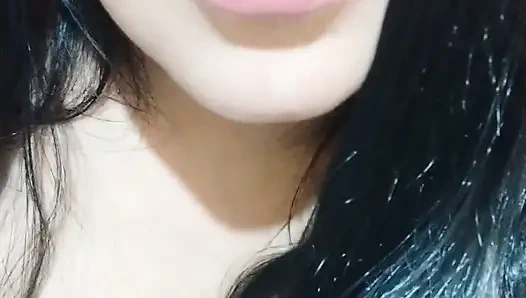 komşum beni izlesin diye mastürbasyon yapıyorum.