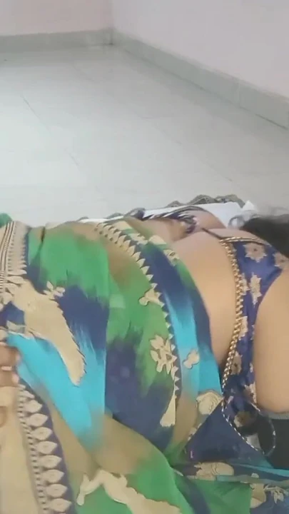 "भारतीय भाभी का हॉट सेक्सी रोमांस और डॉगी स्टाइल चुदाई b" से अविस्मरणीय क्षण"