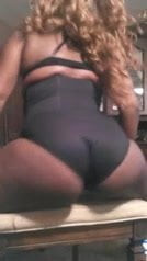 Ebony Wildcat shakes her Ass