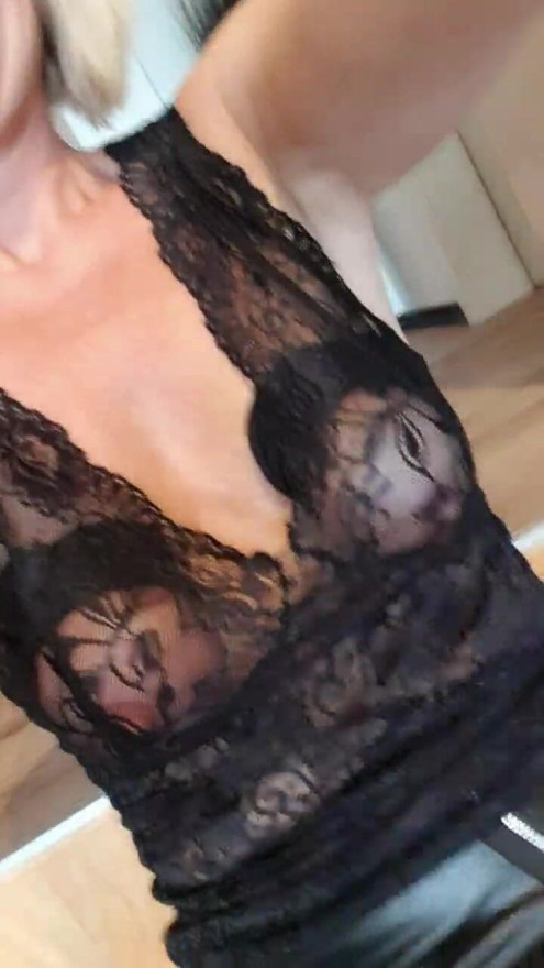 Dress presentation