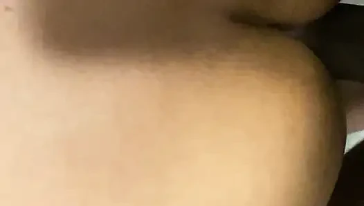 Sri Lankalı kız arkadaşımla ilk kez ağrılı anal deneme