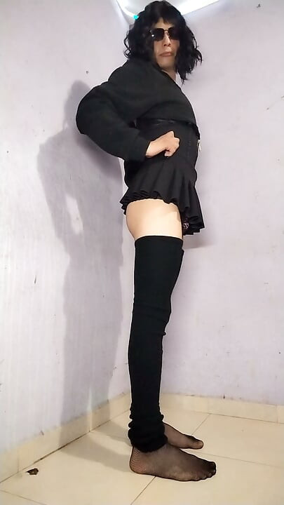 Femboy qui pose pour toi