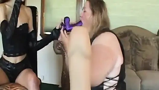 Sexy brunette clips chubby blonde whores boobs