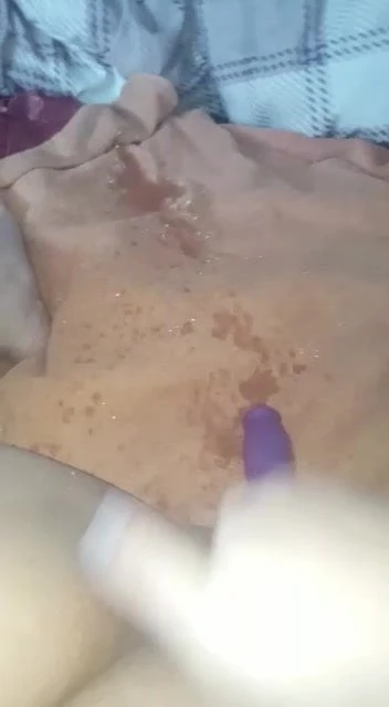 German Amateur Dildo piss