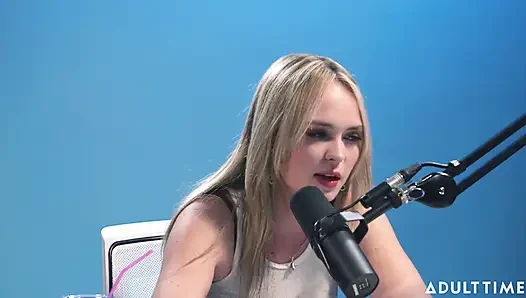 Lilly Bell Exhibitionism, Sexting, & Empowerment | the Adult Time Podcast