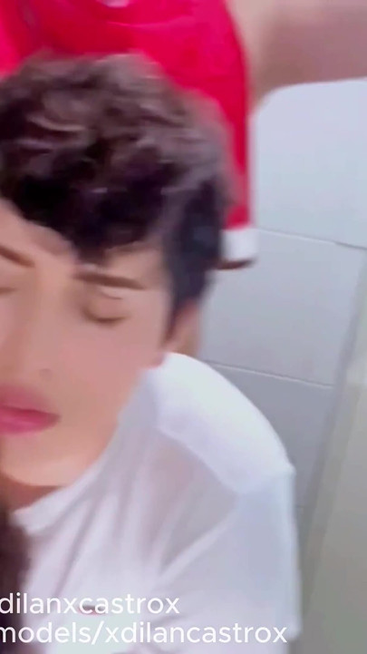 Hetero Athlete Takes off the Condom Without Me Noticing and Cums in My Anus. Creampie Latino