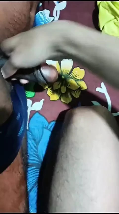 Student playing with his tution teacher's monster dick