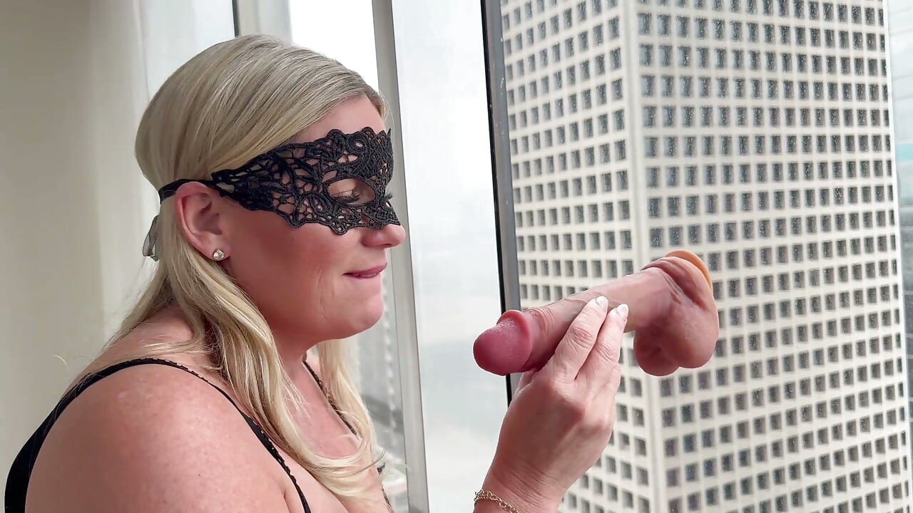Fa Fiona büyük zenci emiyor