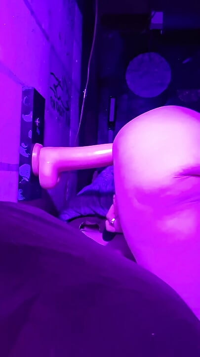 Яздене на моя 13-инчов дилдо