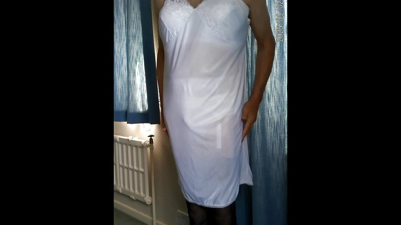 Dolly Au Femme again.