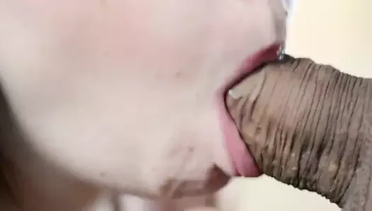 Blowjob and oral creampie close-up