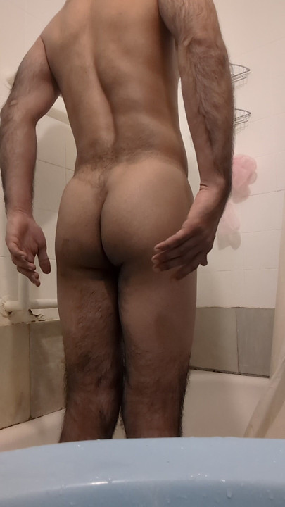Sissy bottom boy playing with his big softy bubble clean ass