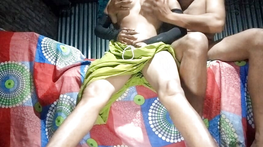 Desi selo ki bhabhi ki raat ko ki chudai