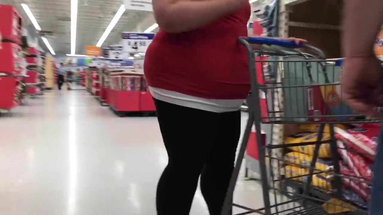 Red bbw in leggings 3