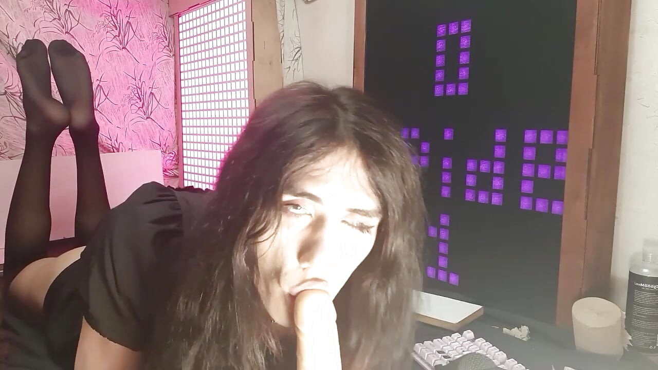 像舔棒棒糖一樣舔你的雞巴