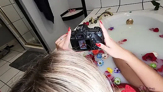 Ateşli evli kadın Lexi love kamera arkası süt banyosu fotoğraf çekimi!