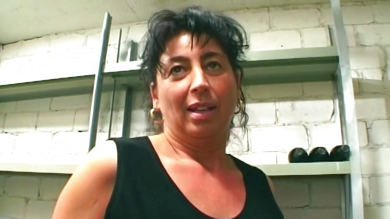 Mature Slut Fists Gaping Pussy Dripping Thick Cum