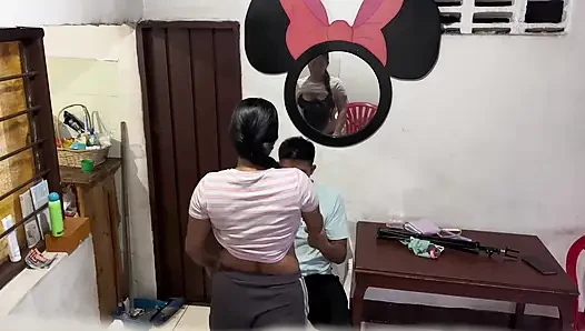 Evde yalnız bırakıldım ve baştan çıkarma beni iyi yaptı hahahahahaha