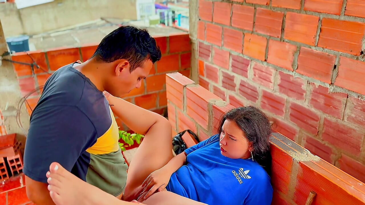¡CASI NOS VEN! Kitty DJ se vuelve loca en la terraza del edificio y se deja follar al aire libre – Escándalo en Cúcuta 🔞