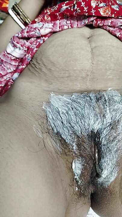 Desi Bhabhi's Clean Hair Pussy