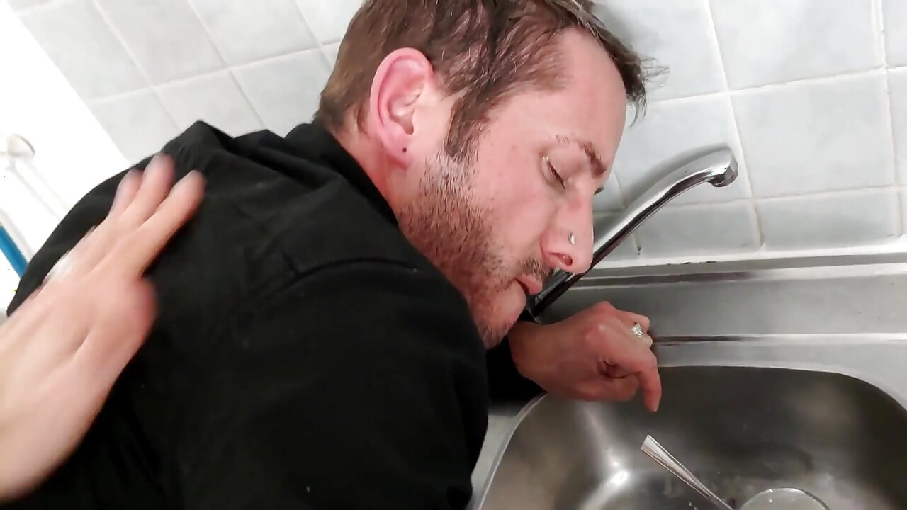 Nils weźmie Shawna wielkiego kutasa! Suka!