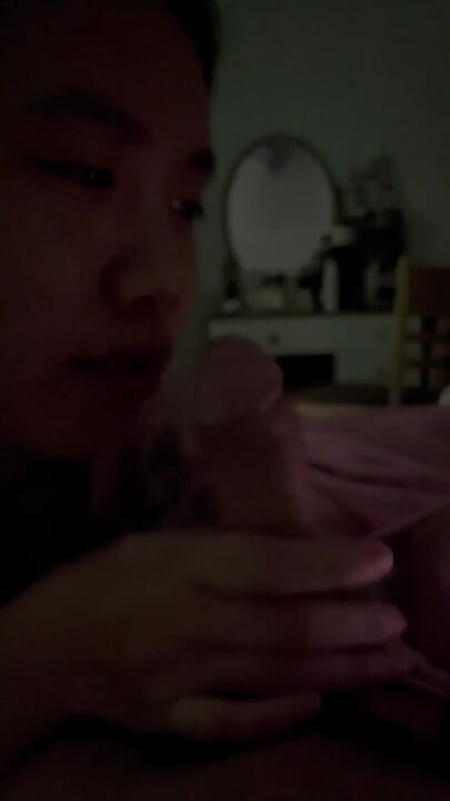 I'm Using My Phone and Taking Care of My Boyfriend's Big Dick