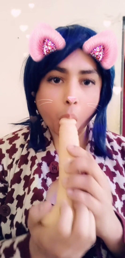 Sissy trains yo give a blowjob | Clip 1