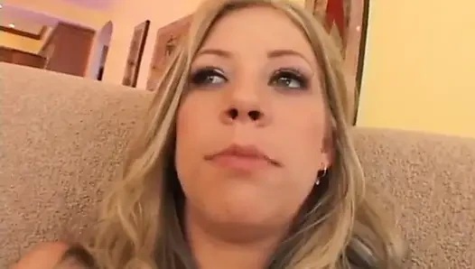 Horny bastard pulled her clothes off and banged her cunt
