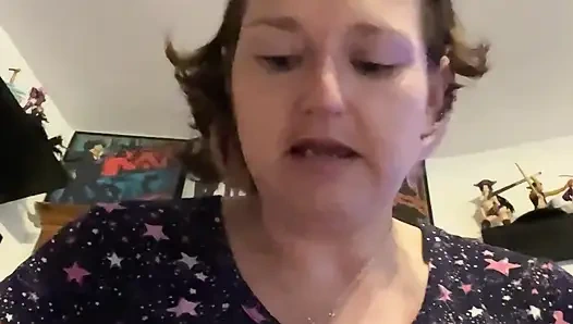 Huge Piss From My Bushy Pussy in My Mate’s Bedroom as the Bathroom Was Occupied!