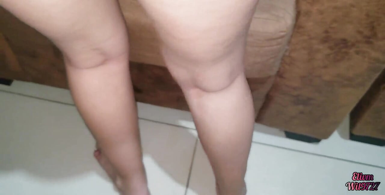 I Tasted the Cute Pussy of the Stepsister, It Comes Out Sweet