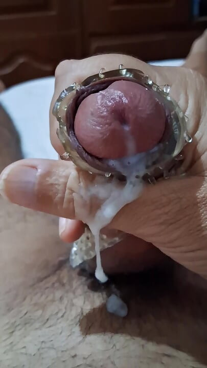 Ladysilva handjob with hot cumshot