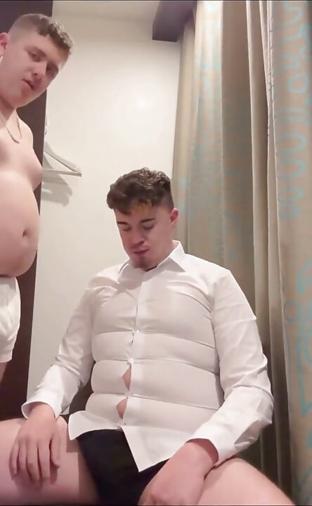 M Aking 我的衣服更紧