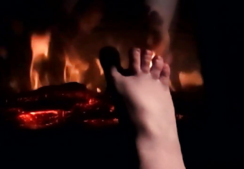 Warming My Feet up to Give You a Nice Hott Footjob No Headphones Required