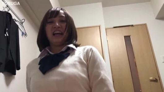 Mahasiswa G-cup Jepang. Rekaman video dicrot di dalam sama cowok kutu buku di kelas yang sama di kampus
