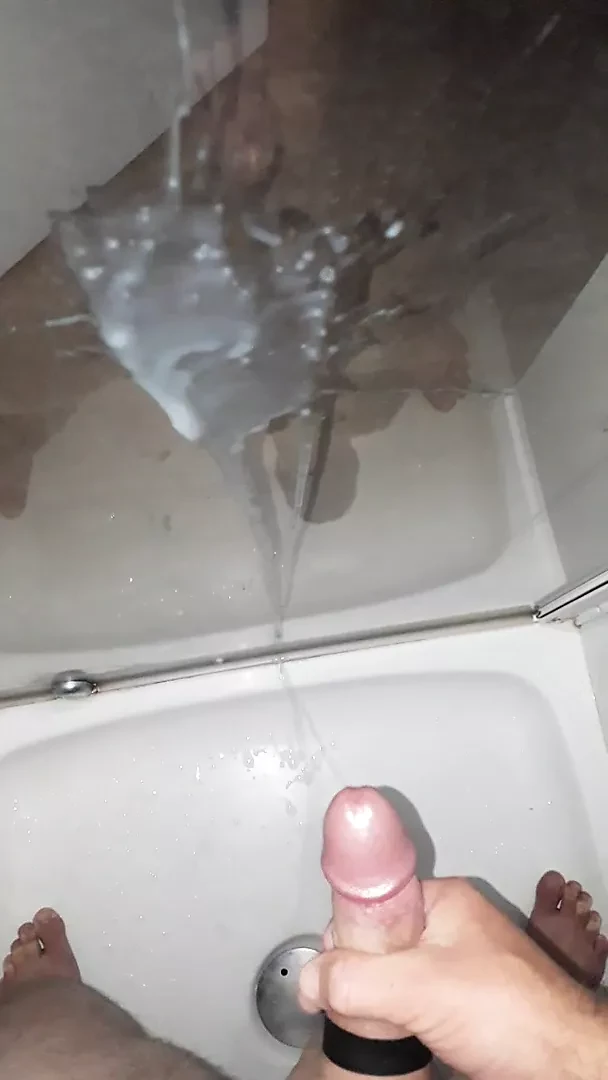 Shower Cum Splatter